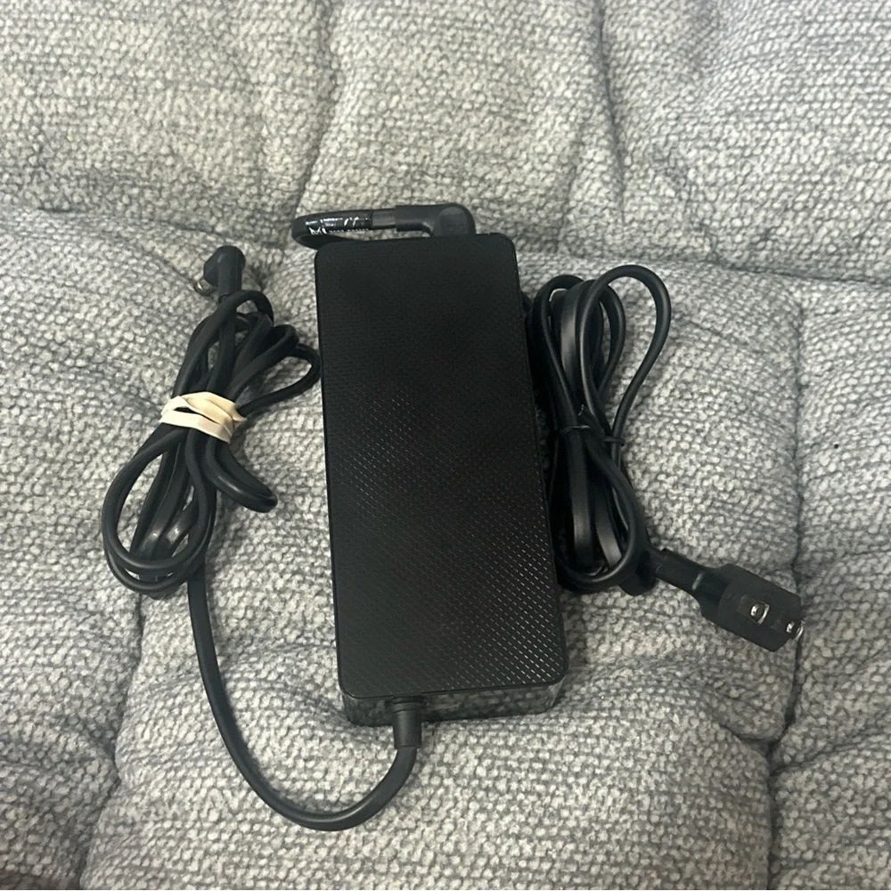 OEM Samsung Power Supply AC Adapter  100W 22V 4.54A Model A10024_APN